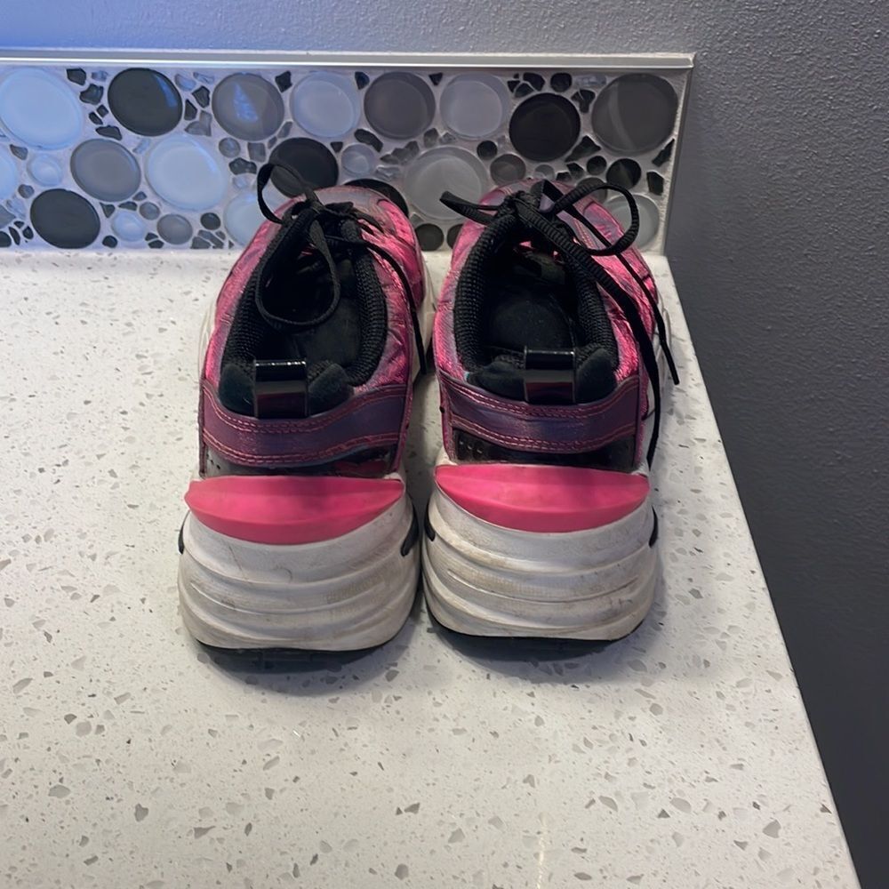 NIKE woman’s iridescent pink tennis shoes - Picture 5 of 10